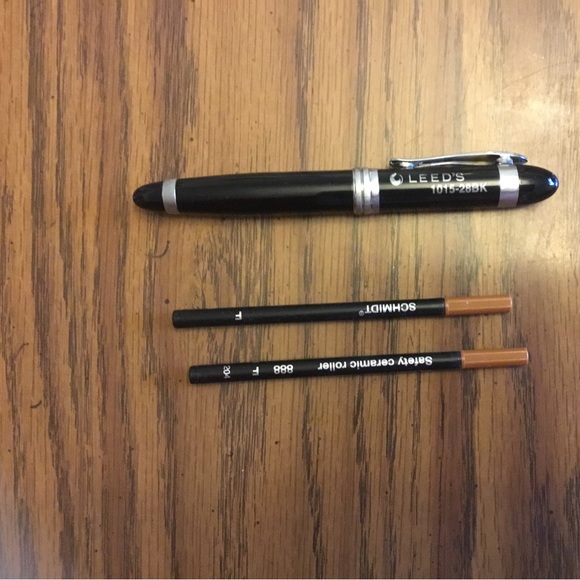 Leeds Black w/Chrome Decoration Vintage Pen - Picture 3 of 11